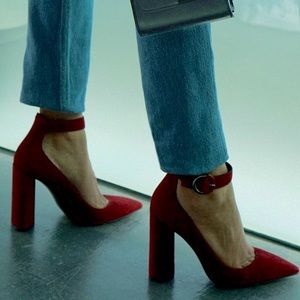 Kendall and Kylie dark red suede pump. Size 9. Never worn